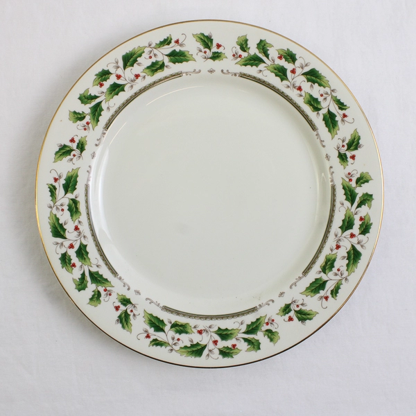 Royal Limited Holly Holiday Pattern Salad Plate Ceramic 7.5" Diameter