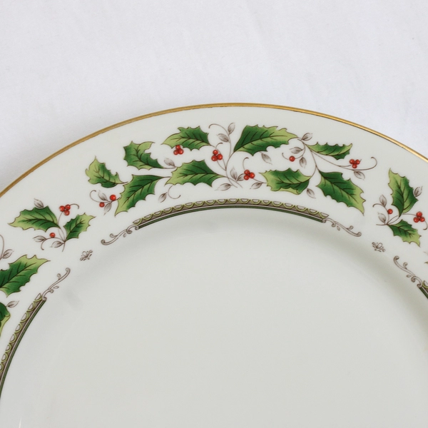 Royal Limited Holly Holiday Pattern Salad Plate Ceramic 7.5" Diameter