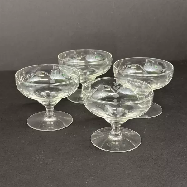 Set of 4 Vtg Clear Etched Crystal Champagne Glasses Dot Vine Type Pattern
