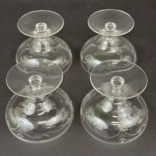 Set of 4 Vtg Clear Etched Crystal Champagne Glasses Dot Vine Type Pattern