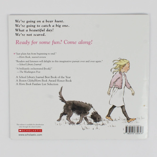 We're Going on a Bear Hunt by Michael Rosen 2011 Scholastic Paperback