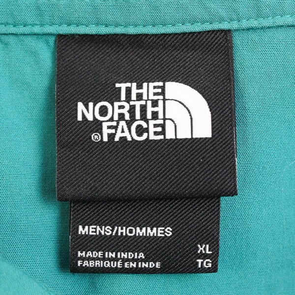The North Face Men's XL Baytrail Pattern Igloos Aqua Button Up Shirt