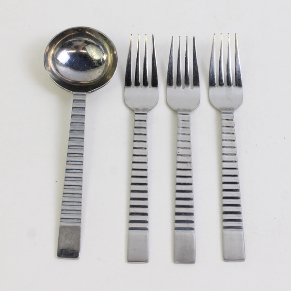 Lot Of 4 Libbey LYF5 (Stainless) Flatware 3 Salad Forks 8.75" & 1 Ladle 7"
