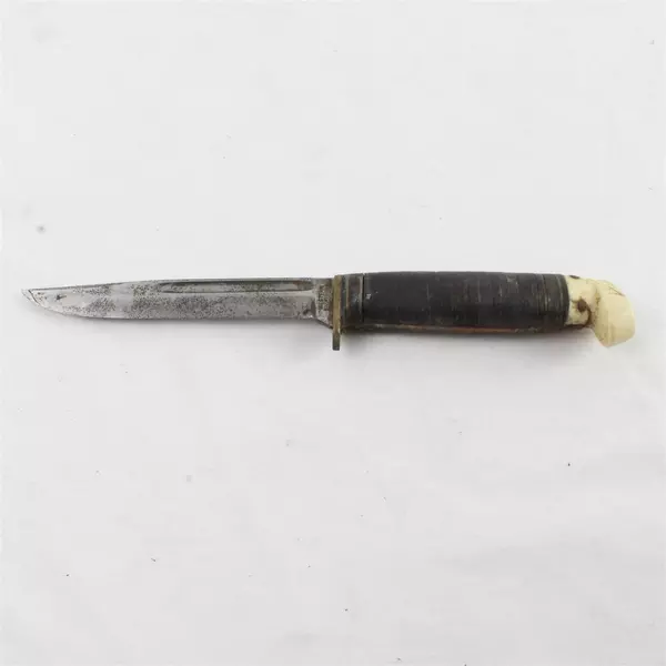 Vintage Collectible Fixed Blade Knife made by Western Includes Leather Sheath