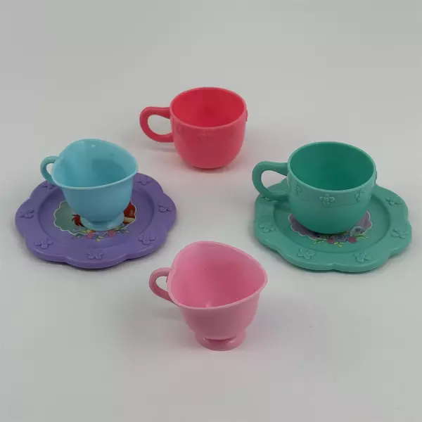 4 CDI Disney Princess Child's Pretend Play Plastic Tea Cups And 2 Plates 