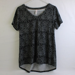LuLaRoe Black and White Diamond Pattern T-Shirt Women's Size Small