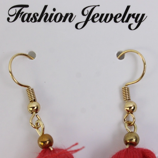 NWT Unbranded Rainbow Colored Tassel Earrings 5"x1"