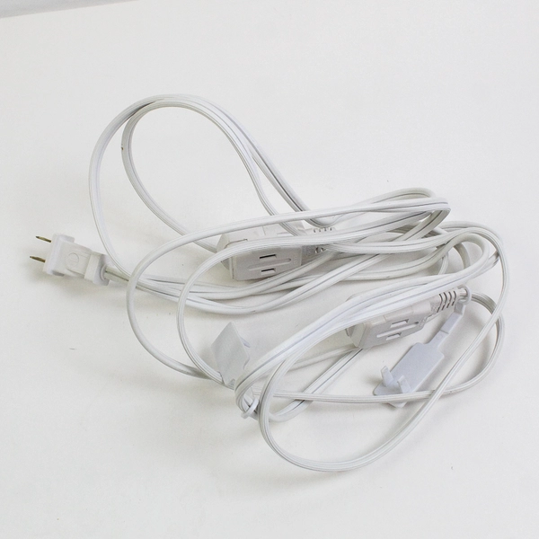 White 6-Outlet 2-Prong Twin Extension Cord 6 ft Untested