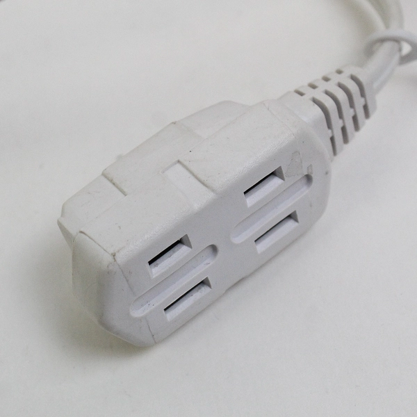 White 6-Outlet 2-Prong Twin Extension Cord 6 ft Untested
