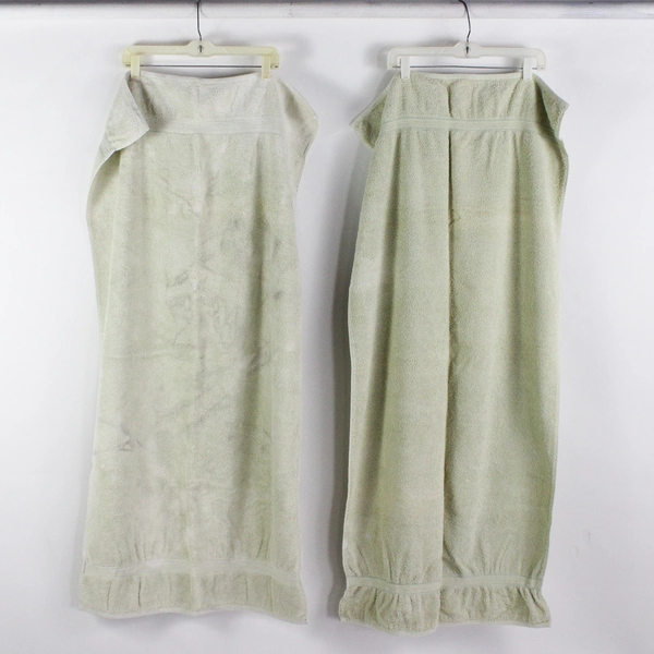 Lot Of 2 Unbranded Solid Green (Light & Lighter) Color Bath Towels (24" x 50.5")