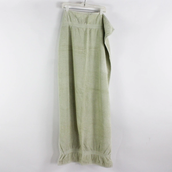 Lot Of 2 Unbranded Solid Green (Light & Lighter) Color Bath Towels (24" x 50.5")