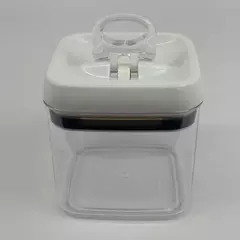 Better Homes & Gardens Canister 4.5 Cup Flip-Tite Square Food Storage Container