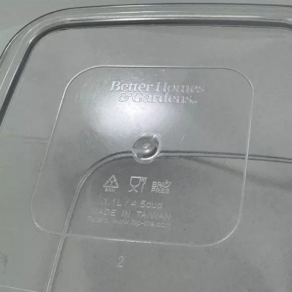 Better Homes & Gardens Canister 4.5 Cup Flip-Tite Square Food Storage Container