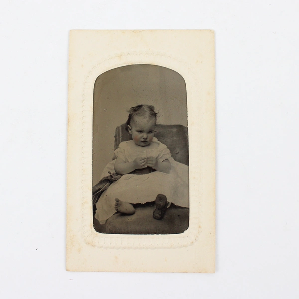Lot of 2 Antique Tintype Man And Child Portrait Photos New London Connecticut 
