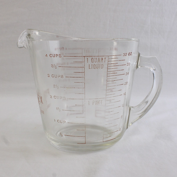 Pyrex 4-Cup Measuring Glass #532 Red Lettering FLAWED