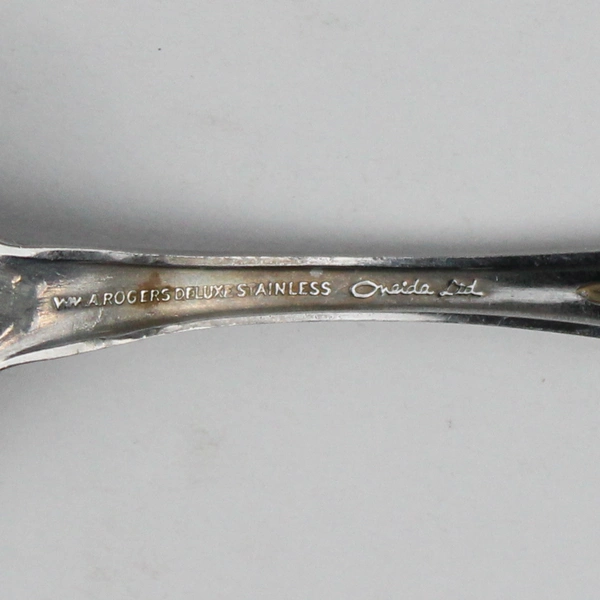 Oneida Silver Wm A Rogers Deluxe 8-Piece Lot Huntington Pattern Teaspoons