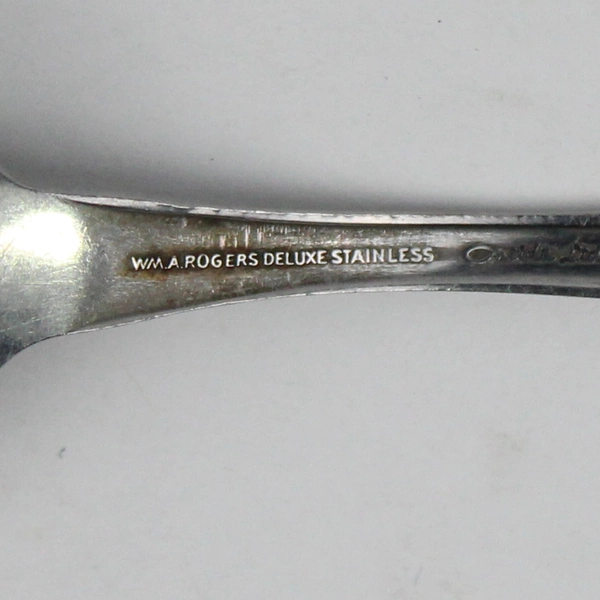 Oneida Silver Wm A Rogers Deluxe 8-Piece Lot Huntington Pattern Oval Soup Spoons