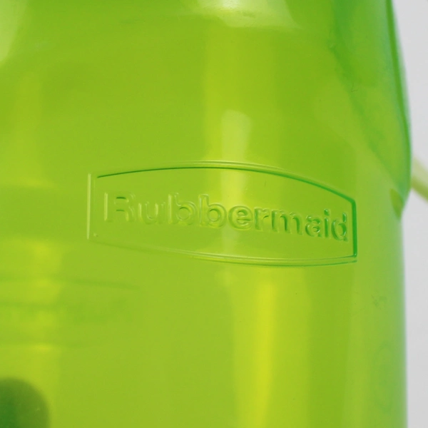 Rubbermaid Green Plastic Water/Beverage Bottle 20 Oz ReUsable Refillable 8.75"