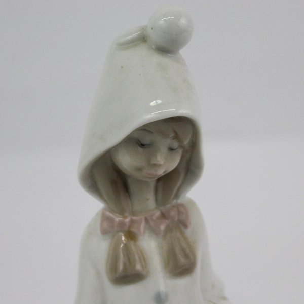1970 Lladro 4678 Shepherdess w/ Basket As-Is Broken And Missing Staff