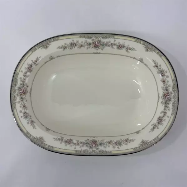 Noritake Shenandoah 9729 Bone China Japan Rim Ivory Oval 10.5" Vegetable Bowl