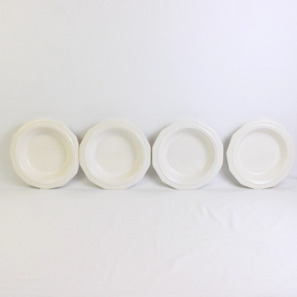 Lot Of 4 Pfaltzgraff Heritage White Pattern Ceramic Rim Soup Bowl 8.75" Diameter