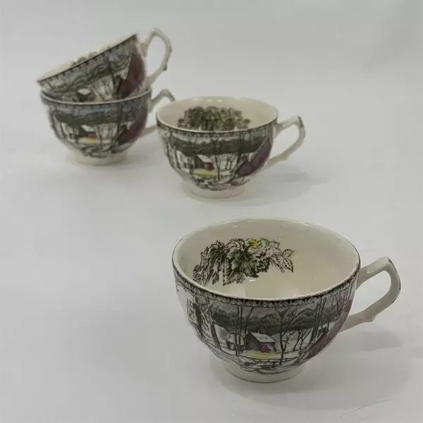 Set of 4 Johnson Brothers Friendly Village The Ice House Cups