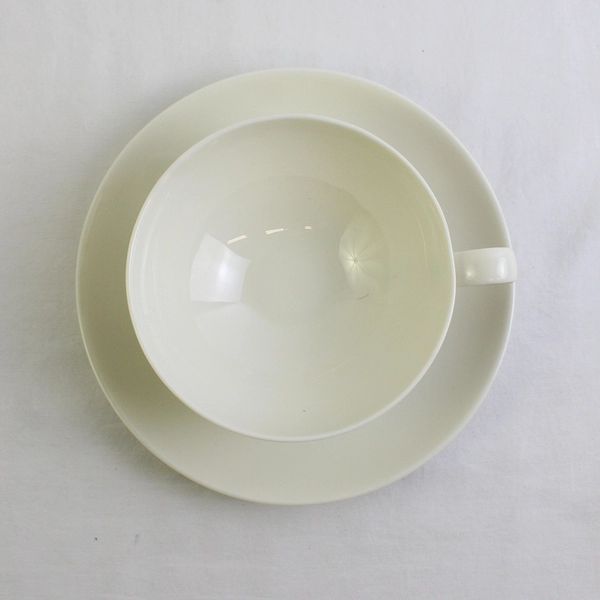 VTG Eva Zeisel Castleton Museum White Wide Flat Cup and Saucer Set