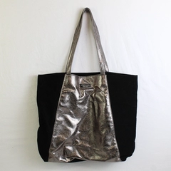 Jimmy Choo Parfums Iridescent Pink Faux Snake Skin Black Suede Women's Tote Bag