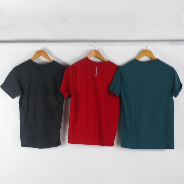 Lot of 3 Multiple Brands Boy's Size Small T-Shirts Yellowstone Red