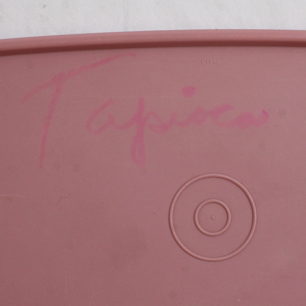 Tupperware Food Storage Container 1527-4 with Pink Lid 714-5 FLAW