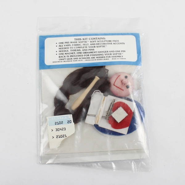 Lot Of 2 1982 Softies Sculpture Faces To Decorate Kits Baseball Player & Skier