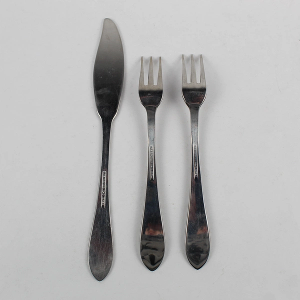 Lot of 3 Retroneu Roseanne Flatware Pieces 2 Cocktail Forks 1 Butter Knife 18/8 