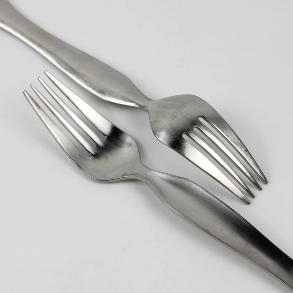 Set of 4 Retroneu Silhouette Pattern Stainless Dinner Forks 8 Inches