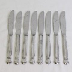 Set of 8 Retroneu Royale Pattern 18/8 Stainless Modern Solid Knives 9 Inches