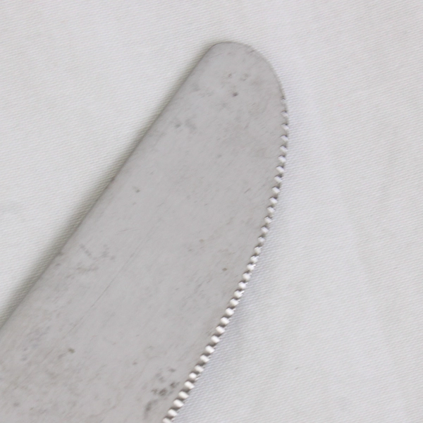 Set of 8 Retroneu Royale Pattern 18/8 Stainless Modern Solid Knives 9 Inches