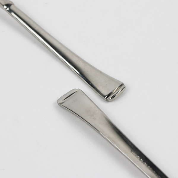 Lot of 2 Retroneu RTR22 Pattern 18/10 Stainless Salad Forks 6.5 Inches