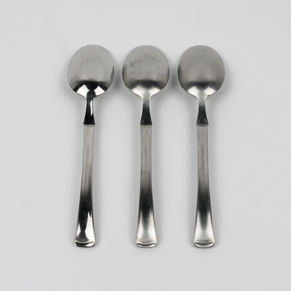 Lot of 3 Retroneu RTR22 Pattern 18/10 Stainless Oval Soup Spoons 7.5 Inches Rare