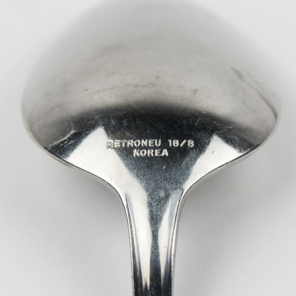 Lot of 2 Retroneu Stephanie Pattern 18/8 Stainless Oval Soup Spoons 7.25 Inches