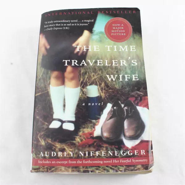 The Time Traveler's Wife by Audrey Niffenegger Paperback Novel 