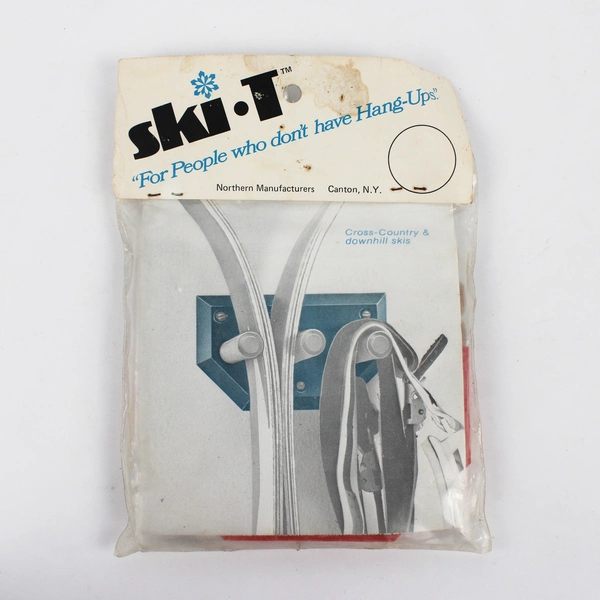 NOS Vintage Northern Manufacturers Ski-T Wall-Mounted Ski Hanger