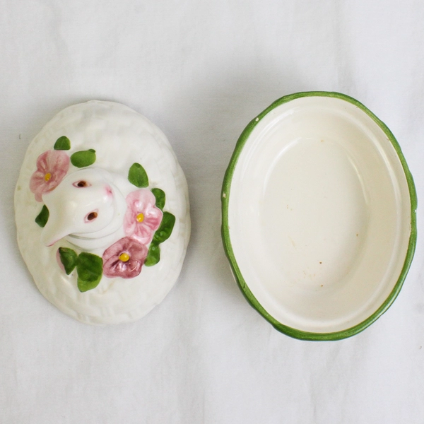 Avon Bunny Rabbit Trinket Box Vintage 1982 Hand Paint Ceramic Ring Jewelry Dish