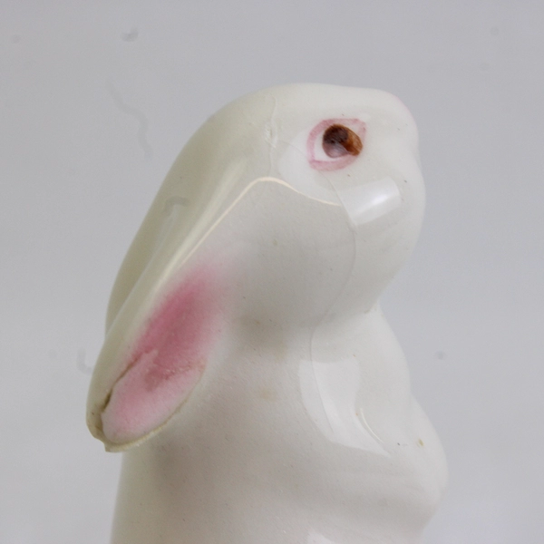 Avon Bunny Rabbit Trinket Box Vintage 1982 Hand Paint Ceramic Ring Jewelry Dish