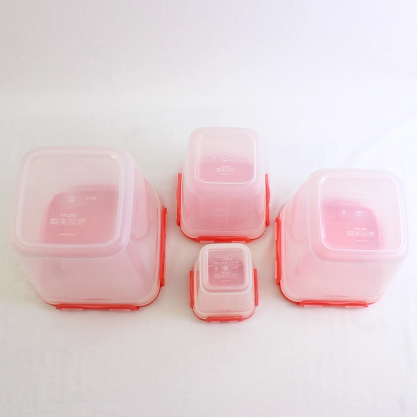 Set of 4 Lock & Lock 720 ml to 5.7 L Plastic Food Storage Tubs Red Lids