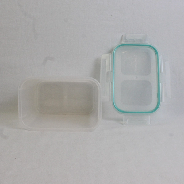 Snapware 4.7-Cup Plastic Food Storage Container