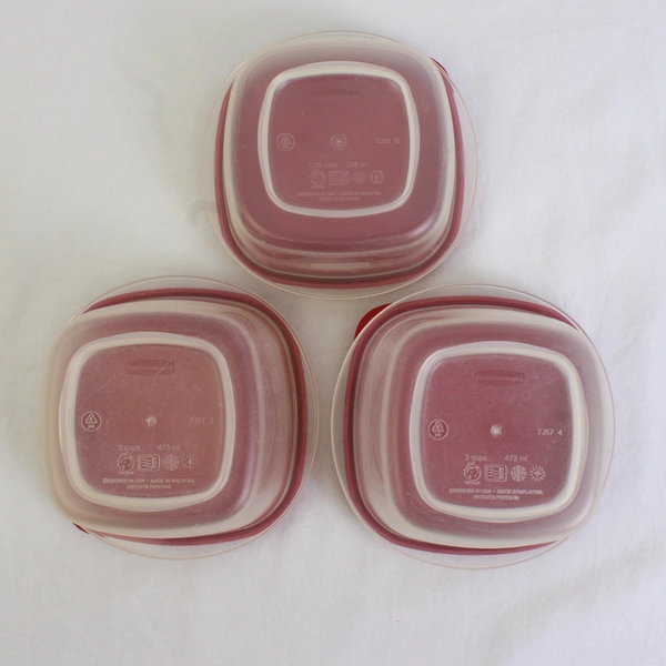 Lot of 3 Rubbermaid 1.25 Cups and 2 Cups Containers 7J56-10 and 7J57-2