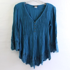 Venus Teal Blue 3/4-Sleeve V-Neck Top Crochet Trim Women's Size Small