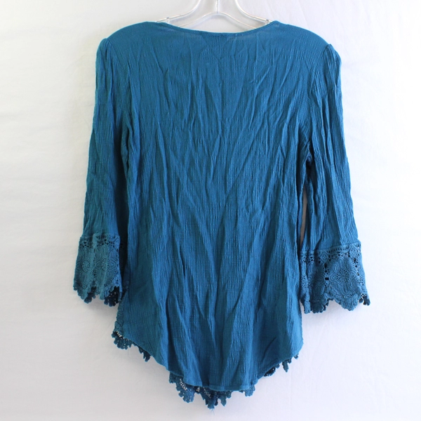 Venus Teal Blue 3/4-Sleeve V-Neck Top Crochet Trim Women's Size Small