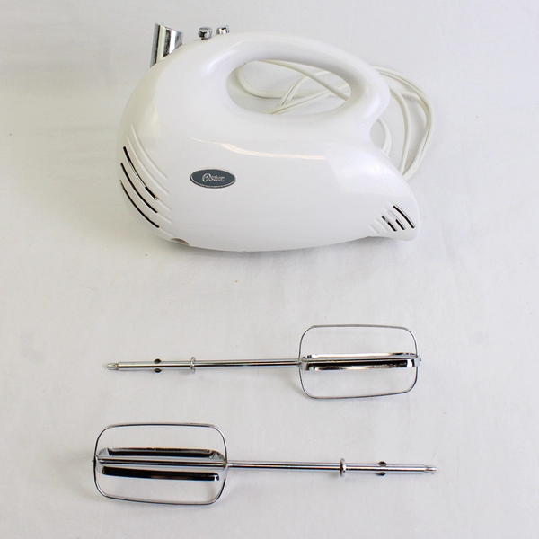 Oster 2500 120Vac 60 Hz 240W 5-Speed Hand Mixer