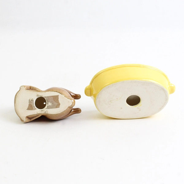 Vintage Turkey and Roasting Pan Ceramic Salt and Pepper Shaker Set