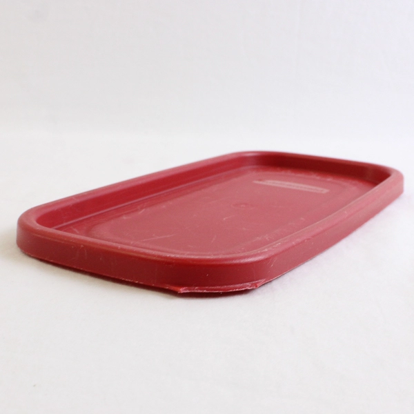 Rubbermaid 2.5 L Plastic Food Storage Container 7N02-2 Red Lid FLAWED